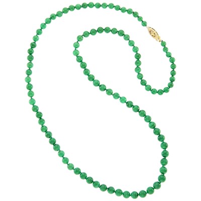 Lot 219 - Jade Bead Necklace with Gold Clasp