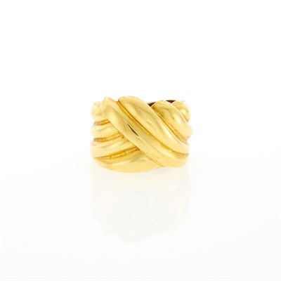 Lot 1088 - Cartier Gold Ring