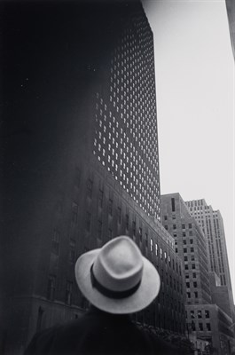 Lot 58 - FAURER, LOUIS (1916-2001) New York, [Looking...
