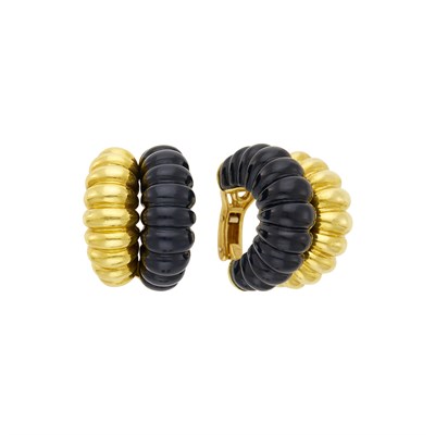 Lot 169 - Pair of Gold and Carved Black Onyx Bombé Shrimp Earclips