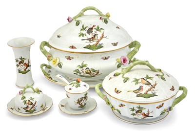 Lot 65 - Herend Porcelain Rothschild Bird Pattern Table...