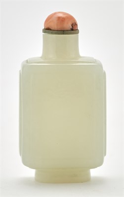 Lot 7 - A Chinese White Jade Snuff Bottle Qing Dynasty...