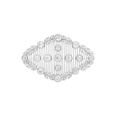 Lot 95 - Belle Époque Platinum and Diamond Filigree Brooch
