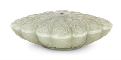 Lot 57 - A Fine Indian Mughal Jade Box and Cover 18th...