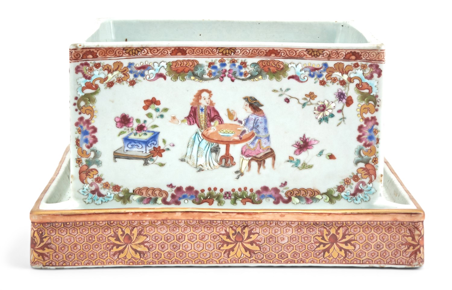 Lot 170 - A Chinese Enameled Porcelain Box Qing Dynasty...