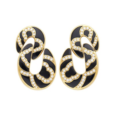 Lot 11 - Bulgari Pair of Gold, Black Onyx and Diamond Pendant-Earclips, France
