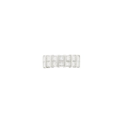 Lot 46 - Platinum and Diamond Band Ring