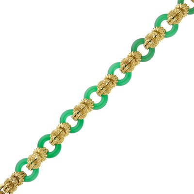 Lot 155 - Gold and Green Onyx Circle Link Bracelet