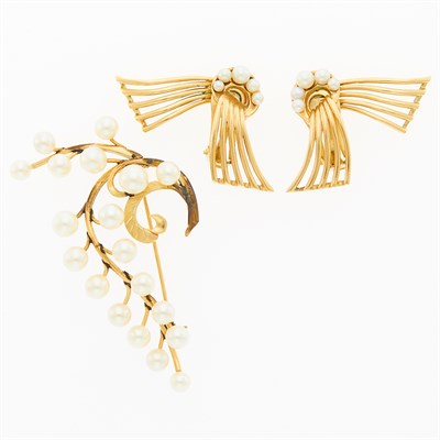 Lot 1106 - Pair of Gold and Cultured Pearl Earclips and Brooch