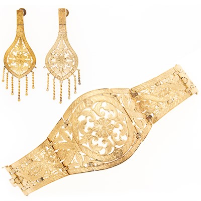 Lot 1208 - Wide Gold Bracelet and Pair of Fringe Pendant-Earrings