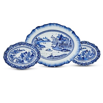 Lot 625 - Three Chinese Blue and White Porcelain Platters