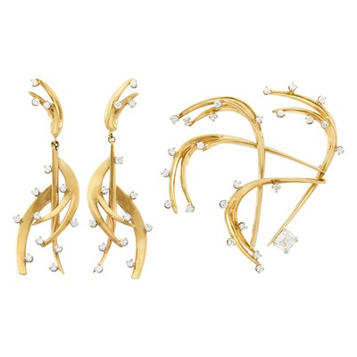 Lot 161 - Gold and Diamond Absract Brooch and Pair of Pendant-Earclips