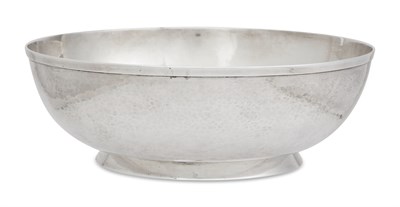 Lot 212 - Old Newbury Crafters Sterling Silver Footed...
