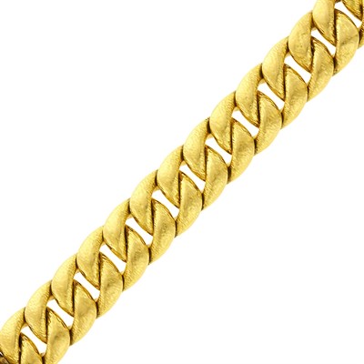 Lot 33 - Wide Gold Curb Link Bracelet