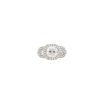Lot 145 - White Gold and Diamond Ring