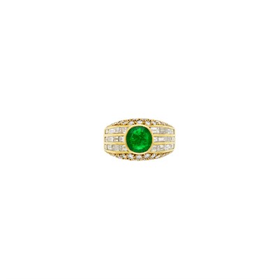 Lot 181 - Van Cleef & Arpels Gold, Emerald and Diamond Ring