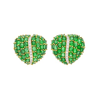 Lot 182 - Pair of Gold, Emerald and Diamond Bombé Heart Earclips