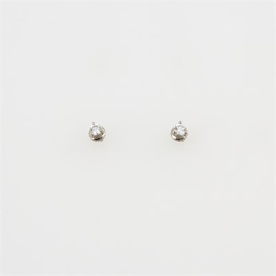 Lot 81 - Two Diamond Earscrews about 0.45 ct., Platinum...