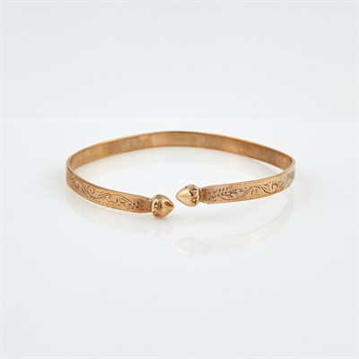 Lot 129 - Gold Rigid Bracelet, 10K 8 dwt., damaged