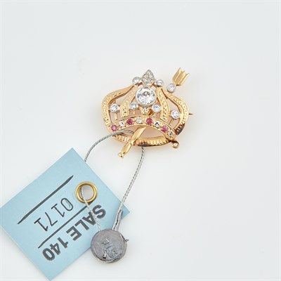 Lot 171 - Diamond and Stone Pin, 18 diamonds, center...