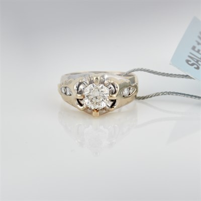 Lot 263 - Diamond Ring, 7 diamonds, center stone about 1....