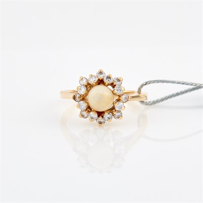 Lot 385 - Diamond and Bead Ring, 16 diamonds about 0.50...