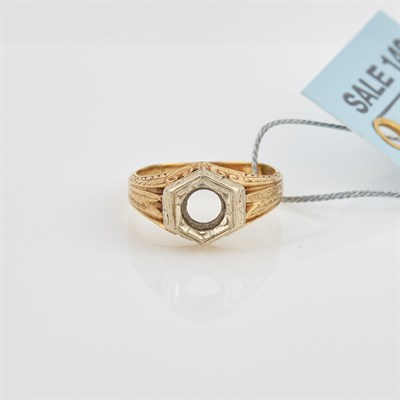 Lot 451 - Gold Ring, 14K 4 dwt., stone missing
