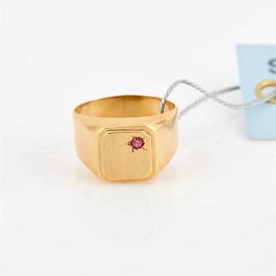 Lot 453 - Gold and Stone Ring, 14K 1 dwt. all