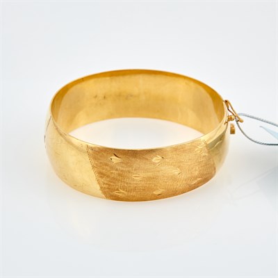 Lot 457 - Gold Rigid Bracelet, 18K 29 dwt.