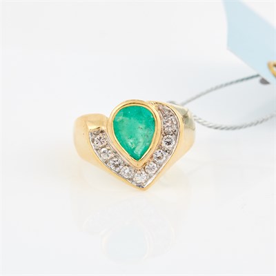 Lot 463 - Diamond and Stone Ring, 9 diamonds about 0.30...