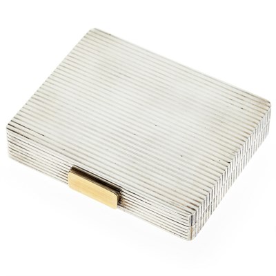 Lot 2325 - Silver Vanity