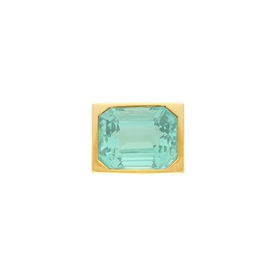 Lot 114 - Gold and Aquamarine Ring