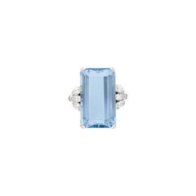 Lot 118 - Cartier Platinum, Aquamarine and Diamond Ring