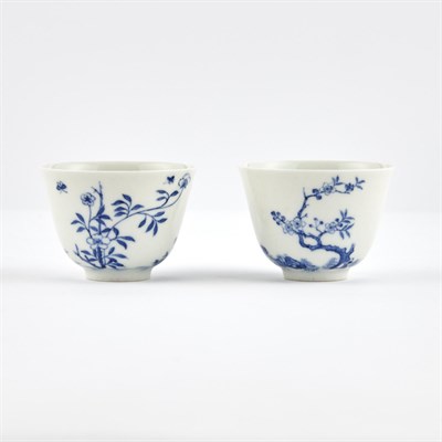 Lot 309 - A Pair of Chinese Blue and White Porcelain Cups