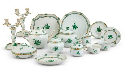Lot 395 - Herend Porcelain Chinese Bouquet Green Pattern...