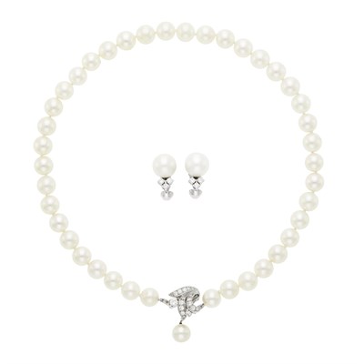 Lot 83 - Cultured Pearl Necklace with Diamond Pendant-Clasp and Pair of Earclips