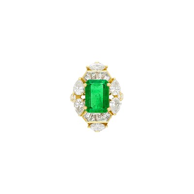 Lot 82 - Gold, Emerald and Diamond Ring, France