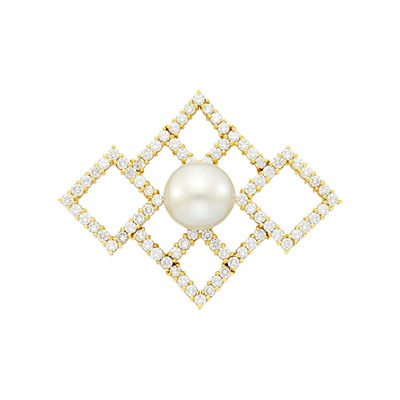 Lot 38 - Gold, South Sea Cultured Pearl and Diamond Pendant-Brooch