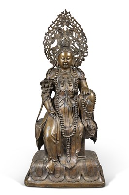 Lot 528 - A Chinese Bronze Figure of Guanyin