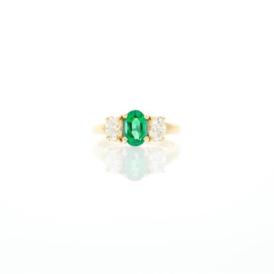 Lot 1192 - Gold, Emerald and Diamond Ring