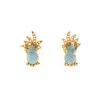 Lot 1001 - Pair of Gold, Carved Aquamarine and Diamond Pineapple Earclips