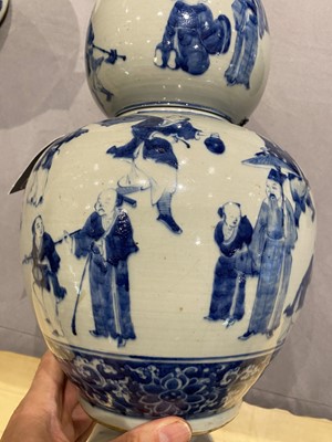 Lot 207 - Two Chinese Porcelain Vases