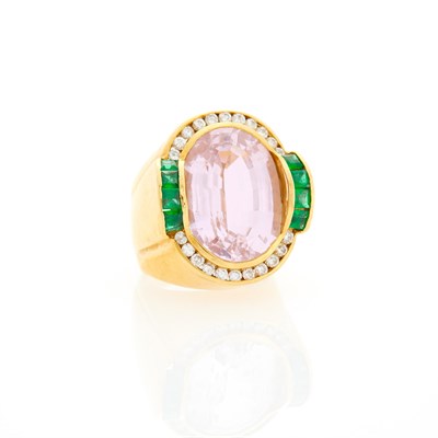 Lot 2201 - Gold, Kunzite, Emerald and Diamond Ring