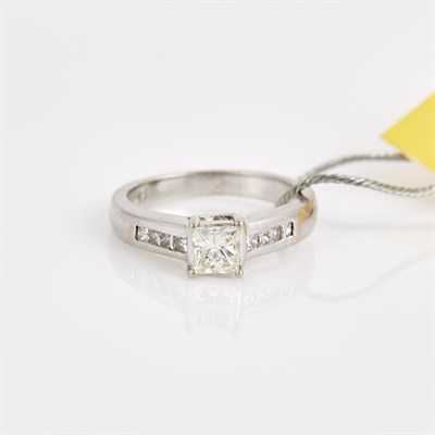 Lot 180 - Diamond Engagement Ring, 9 diamonds, center...