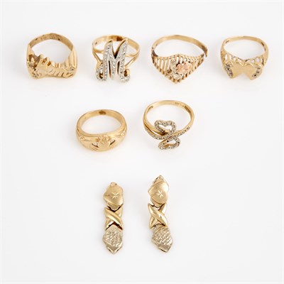 Lot 429 - Four Diamond Rings, Two Gold Rings and Two...