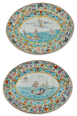 Lot 218 - Pair of Chinese Export Porcelain Serving Dishes