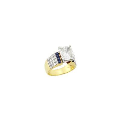 Lot 92 - Gold, Diamond and Sapphire Ring