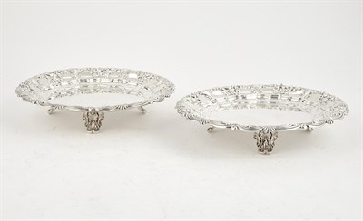 Lot 78 - Pair of Tifany & Co. Sterling Silver Dessert Stands