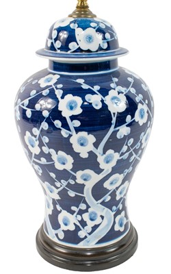 Chinese Style Blue and White Porcelain Table Lamp