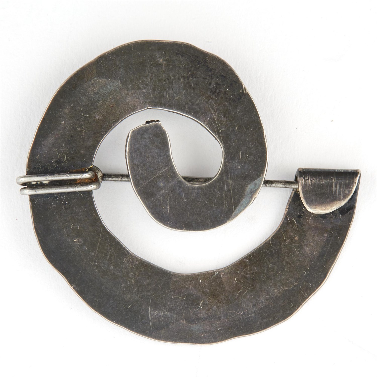 Lot 565 - Alexander Calder American, 1898-1976 Brooch,...